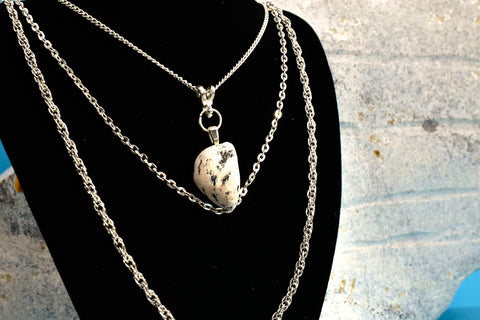 Necklace - White and Black Quartz