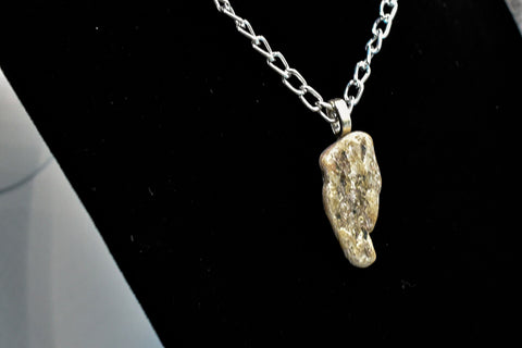 Necklace - Dramatic Quartz Accented Drop