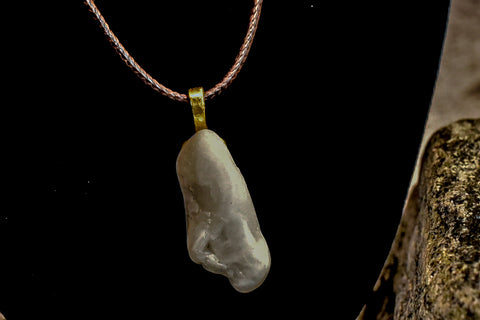 Necklace - White Quartz, Pale Accents