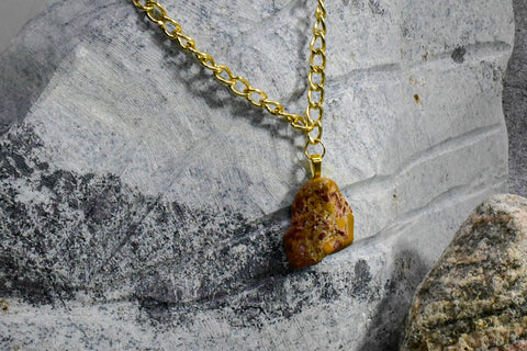 Necklace - Desert Red Accented Rock