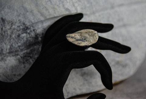 Rocks n' Rings - Accented White Quartz Rock