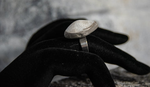 Rocks n' Rings - Grey Quartz, Multi-Accented