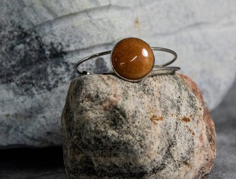 Bracelet - Caramel Accented Cabochon Stone