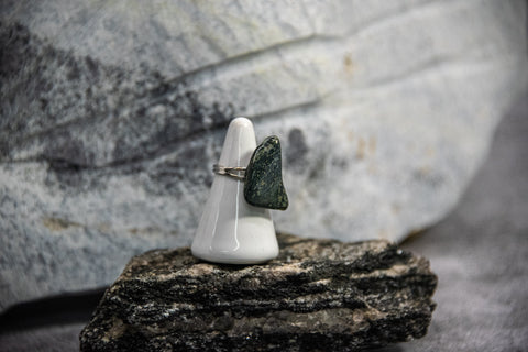 Eye-Catching Jade Green Stone Ring