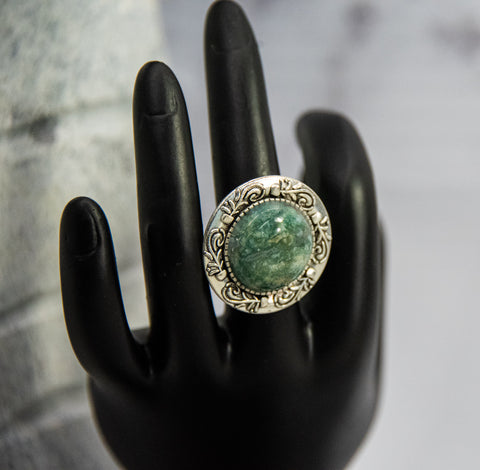 Retro Ring - Green Patterned Cabochon